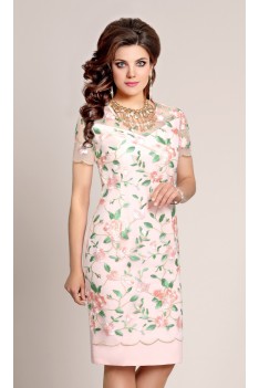 Нарядное женское розовое платье с цветочной вышивкой